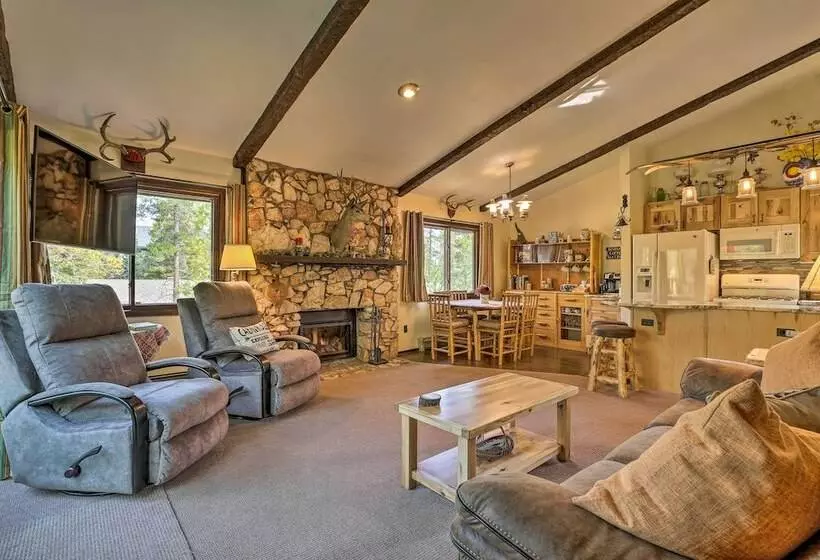 Walk To Town: Updated Frisco Cabin W/ 2 Decks!