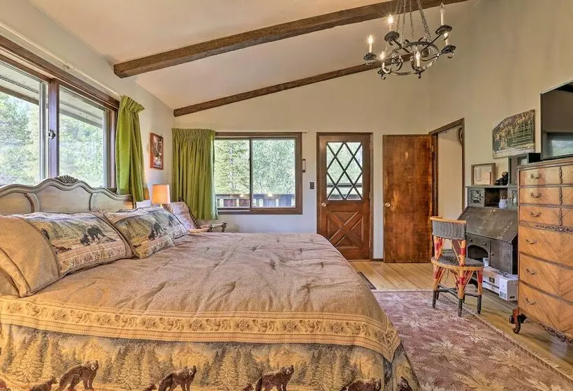 Walk To Town: Updated Frisco Cabin W/ 2 Decks!