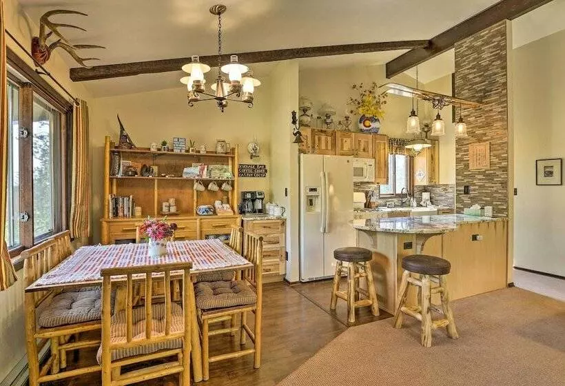 Walk To Town: Updated Frisco Cabin W/ 2 Decks!