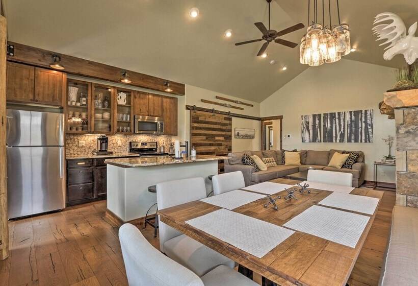 Walk To Main St & Marina: Grand Lake Cabin!