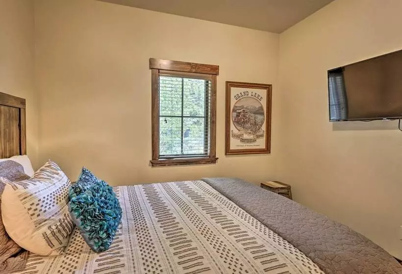 Walk To Main St & Marina: Grand Lake Cabin!