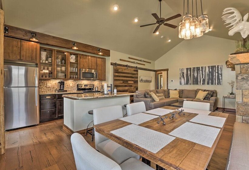 Walk To Main St & Marina: Grand Lake Cabin!