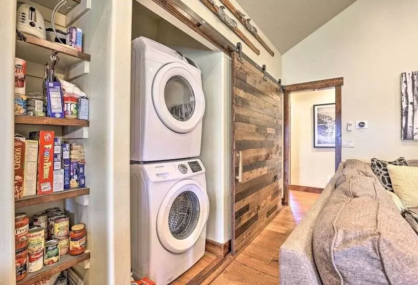 Walk To Main St & Marina: Grand Lake Cabin!