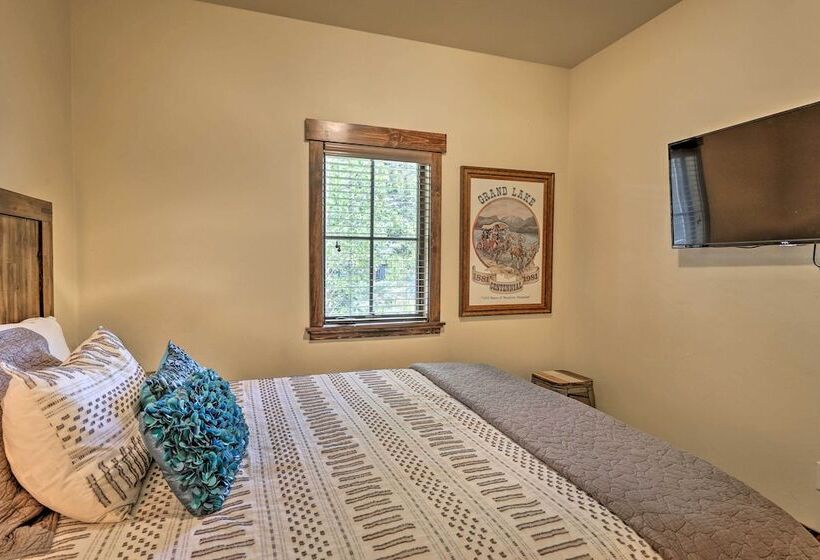 Walk To Main St & Marina: Grand Lake Cabin!