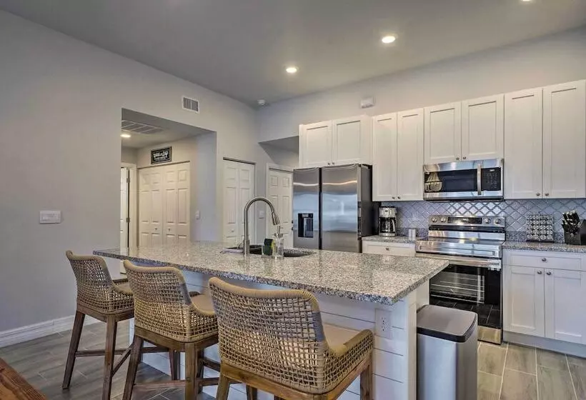 Waterfront Cape Coral Retreat W/ Heated Pool!
