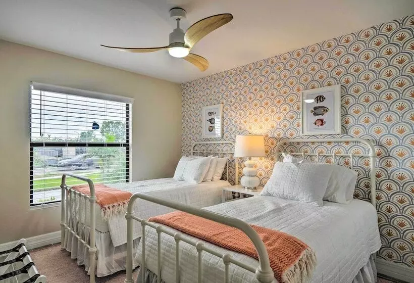Waterfront Cape Coral Retreat W/ Heated Pool!