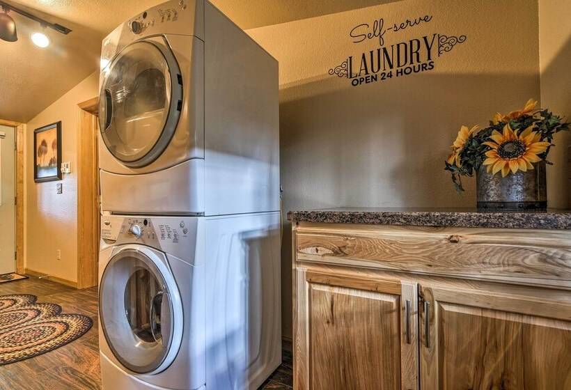 2 Mi To Rocky Mountain Nat L Park: Cabin W/ Views