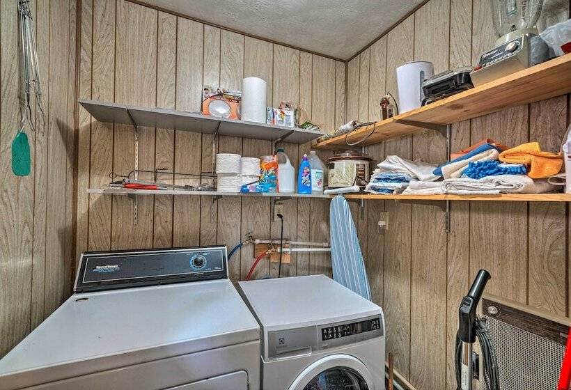 2 Cozy Island Park Cabins W/ Near The Lake!