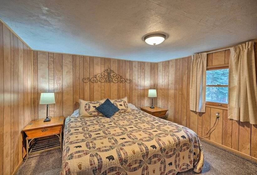 2 Cozy Island Park Cabins W/ Near The Lake!