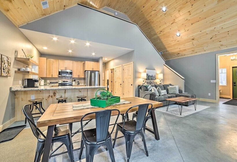 Bellaire Family Cabin: All Season Retreat!