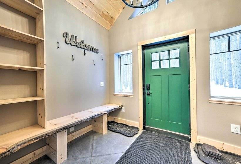 Bellaire Family Cabin: All Season Retreat!