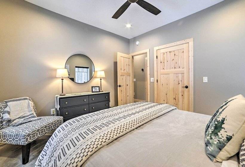 Bellaire Family Cabin: All Season Retreat!