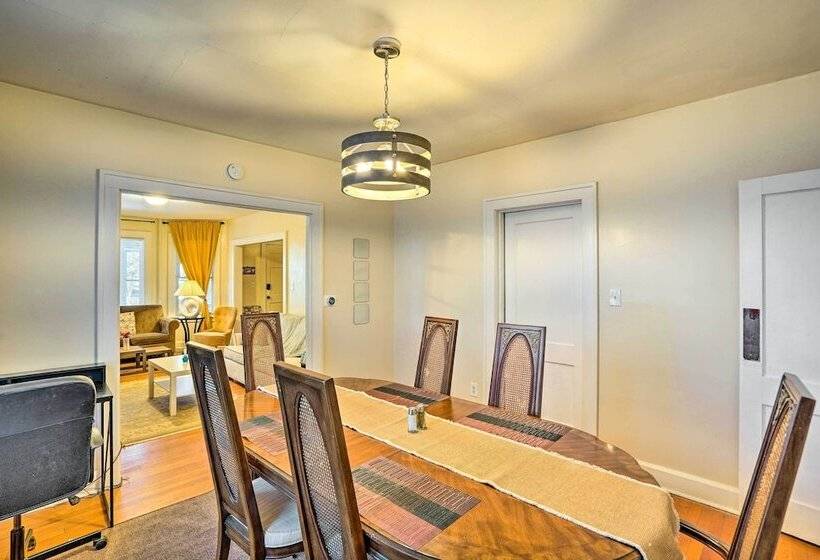 Charming Albany Retreat ~ 3 Mi To Downtown!