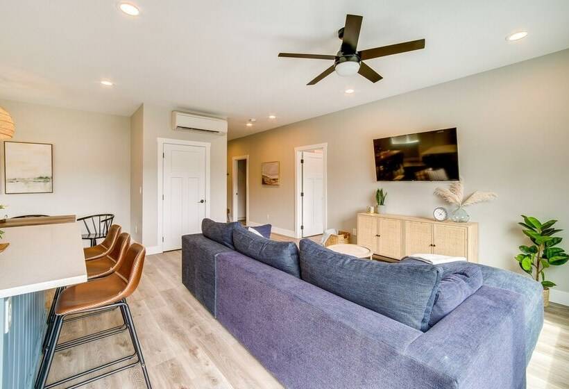 Charming Florence Home W/ Fire Pit & River Views!