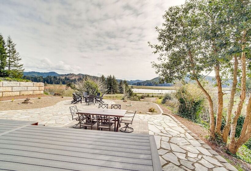 Charming Florence Home W/ Fire Pit & River Views!