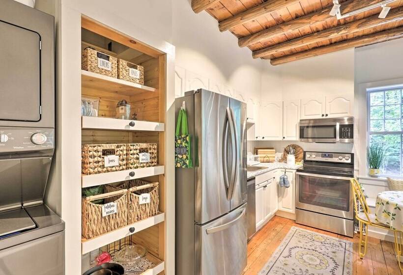 Charming Jaffrey Cottage W/ Deck & Grill!