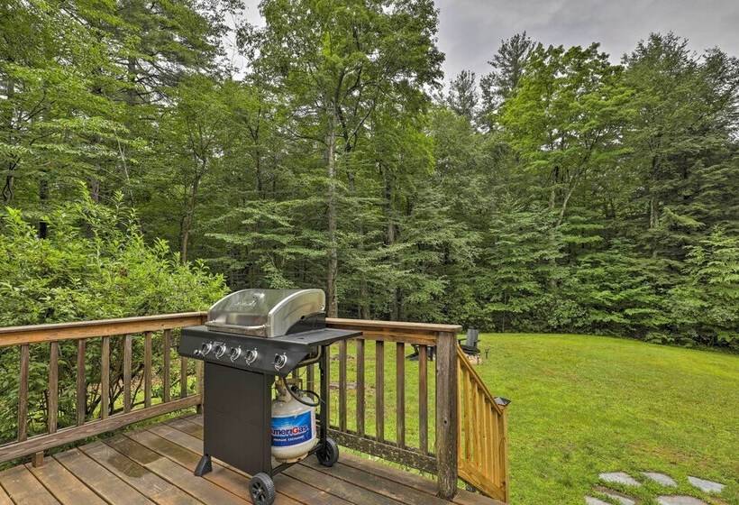 Charming Jaffrey Cottage W/ Deck & Grill!