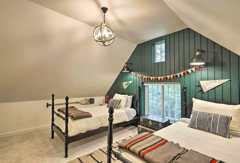 Charming Jaffrey Cottage W/ Deck & Grill!