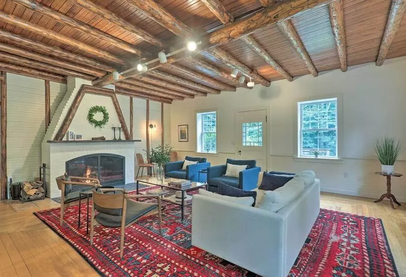 Charming Jaffrey Cottage W/ Deck & Grill!