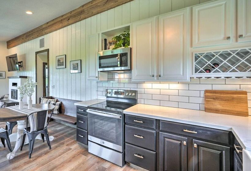 Charming Lodi Retreat: Walk To Local Wineries