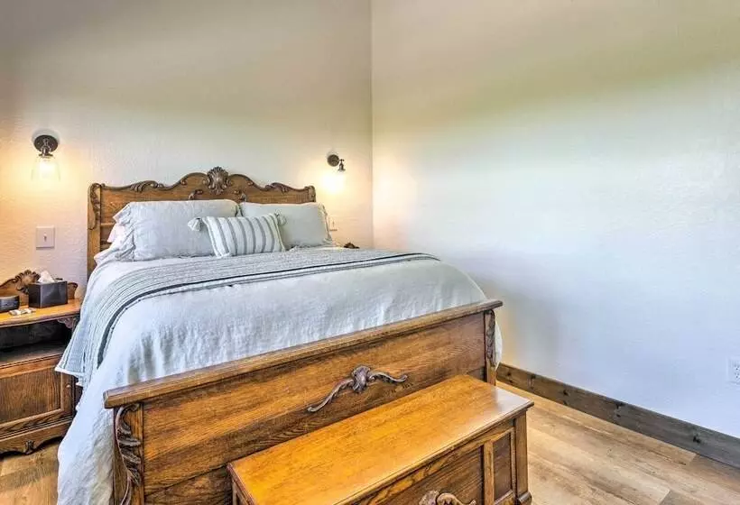 Charming Lodi Retreat: Walk To Local Wineries