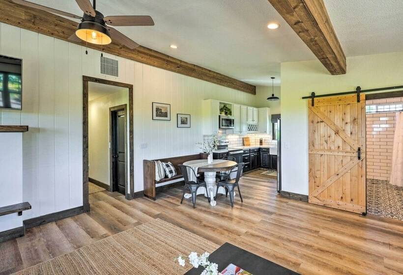 Charming Lodi Retreat: Walk To Local Wineries