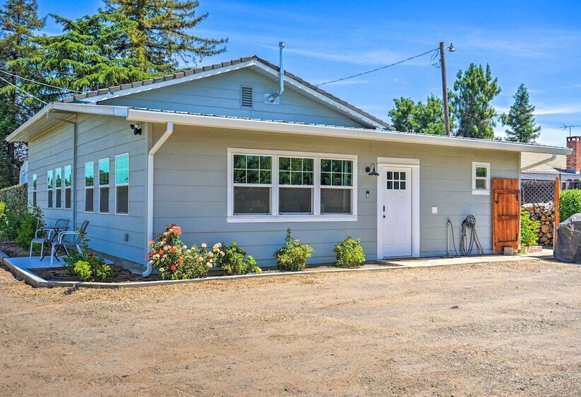 Charming Lodi Retreat: Walk To Local Wineries