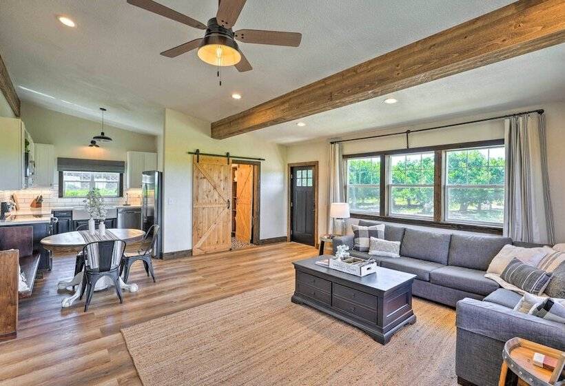 Charming Lodi Retreat: Walk To Local Wineries