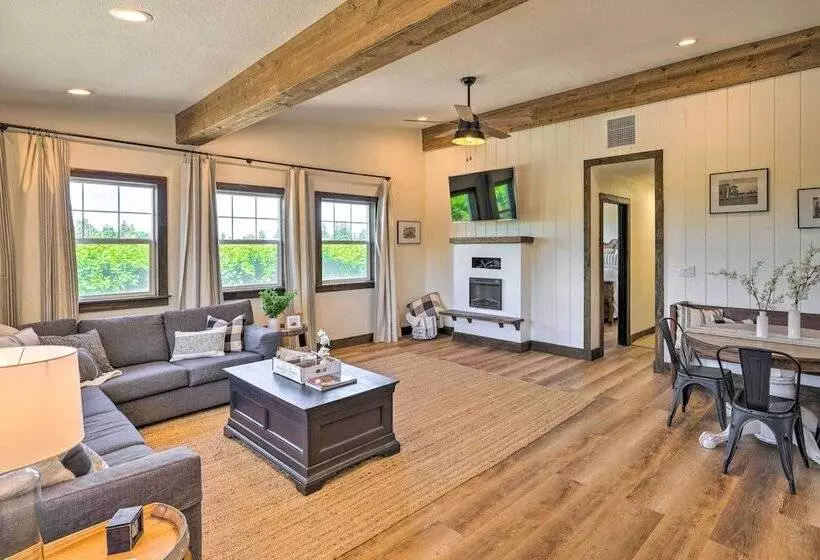 Charming Lodi Retreat: Walk To Local Wineries