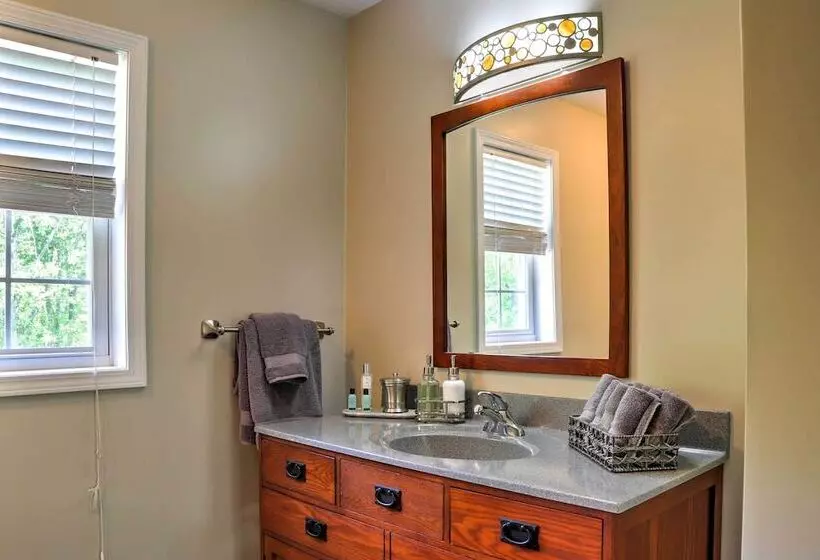 Colonial Style  Warwick Retreat    1 Hour To Nyc!