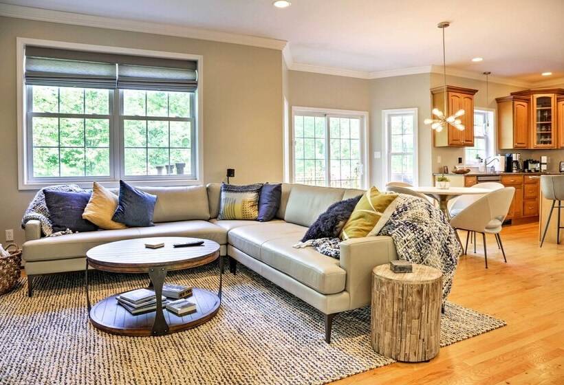 Colonial Style Warwick Retreat 1 Hour To Nyc!