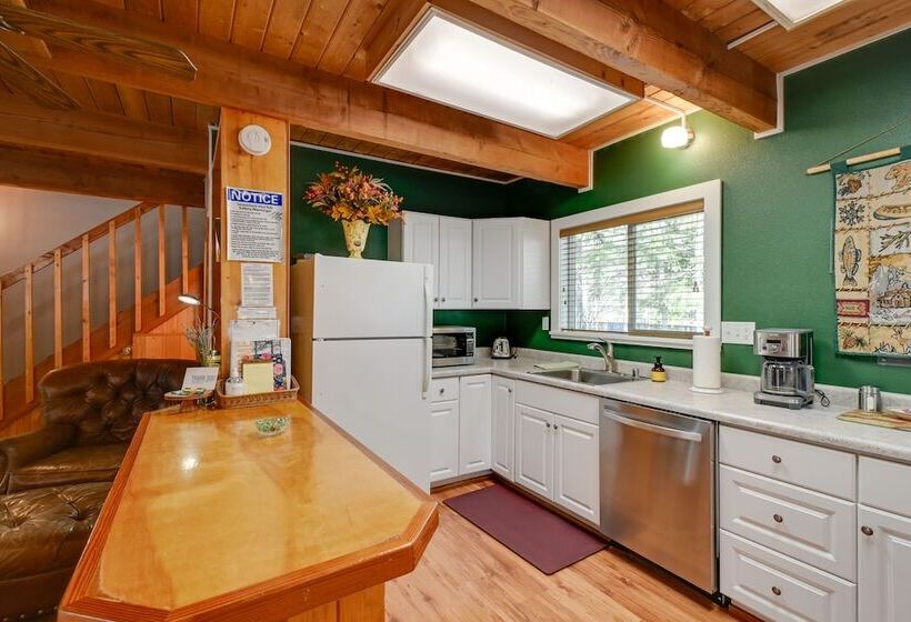 Cozy Ashford Home   5 Mi To Rainier Nat L Park!