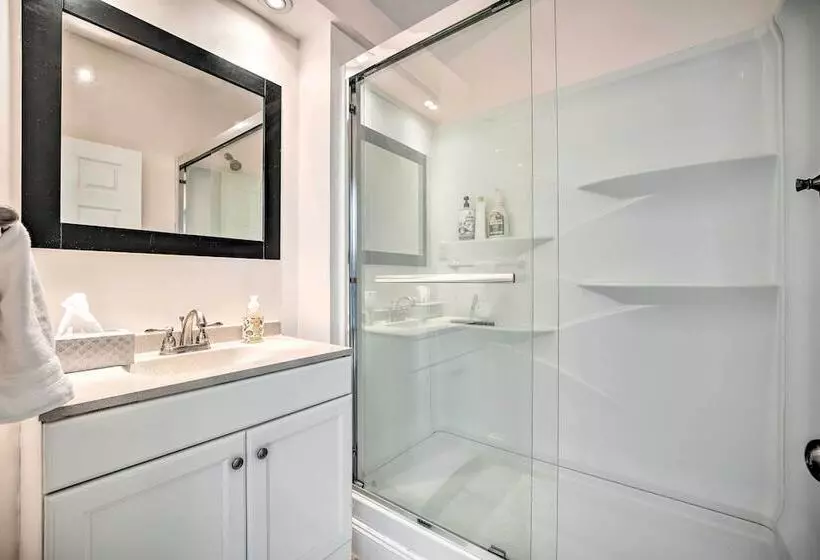 Cozy South Bend Retreat < 2 Mi To Notre Dame!