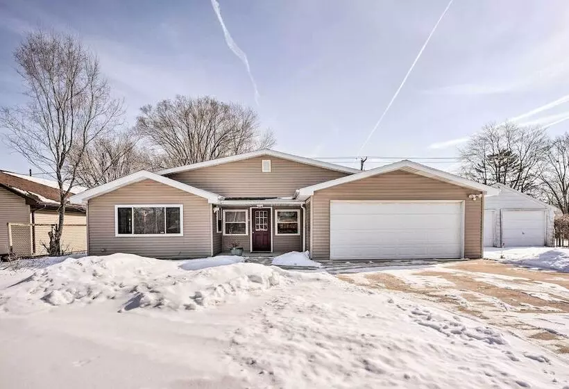 Cozy South Bend Retreat < 2 Mi To Notre Dame!