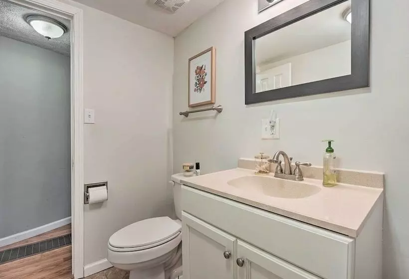 Cozy South Bend Retreat < 2 Mi To Notre Dame!