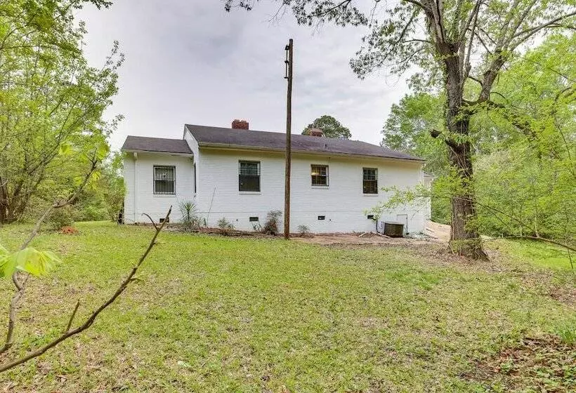 Cozy Tuskegee Home   20 Mi To Auburn University!