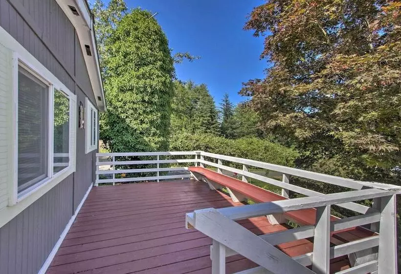Cute Cottage W/ Deck Walk 115 Ft To Brewery & Cafe