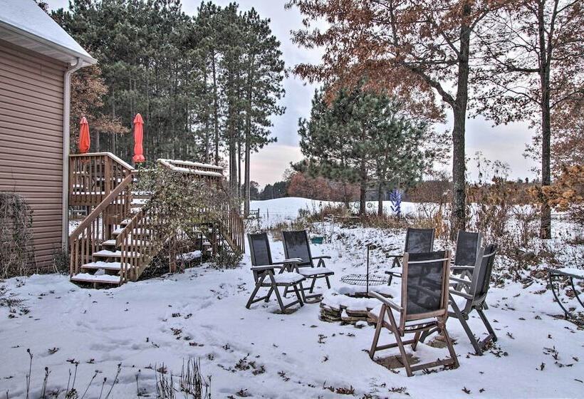 Exceptional Home W/ Deck ~3 Miles To Sand Valley