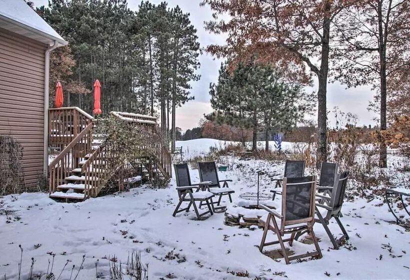 Exceptional Home W/ Deck ~3 Miles To Sand Valley