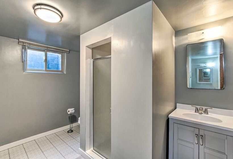 Family Friendly Yakima Escape W/ Yard & Pool!