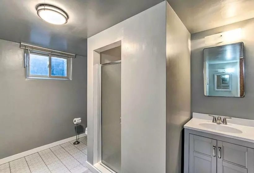 Family Friendly Yakima Escape W/ Yard & Pool!