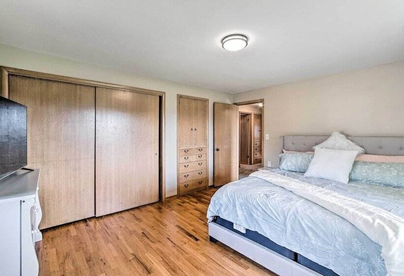 Family Friendly Yakima Escape W/ Yard & Pool!