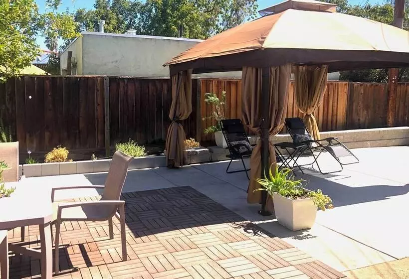 Family Home In Walkable Area Near Silicon Valley!