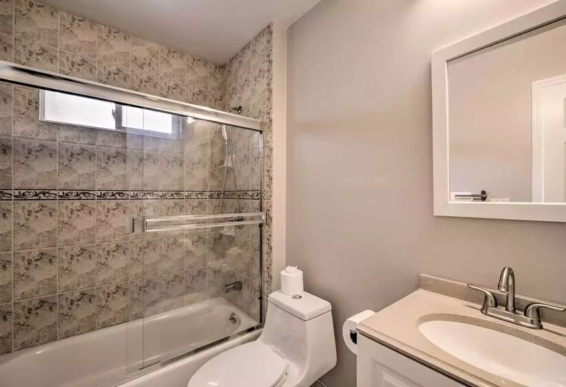 Family Home In Walkable Area Near Silicon Valley!