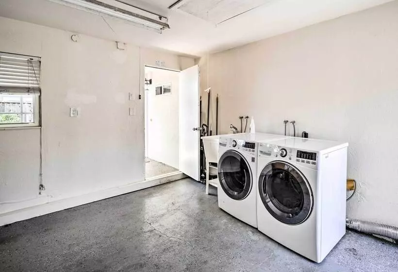 Family Home In Walkable Area Near Silicon Valley!