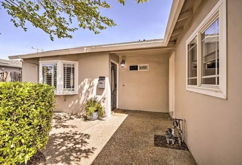 Family Home In Walkable Area Near Silicon Valley!