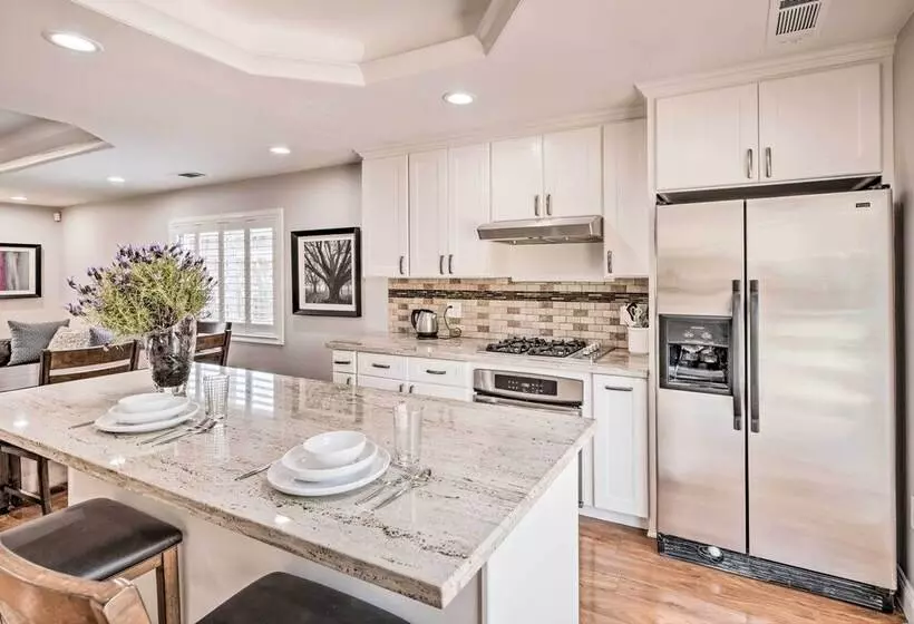 Family Home In Walkable Area Near Silicon Valley!