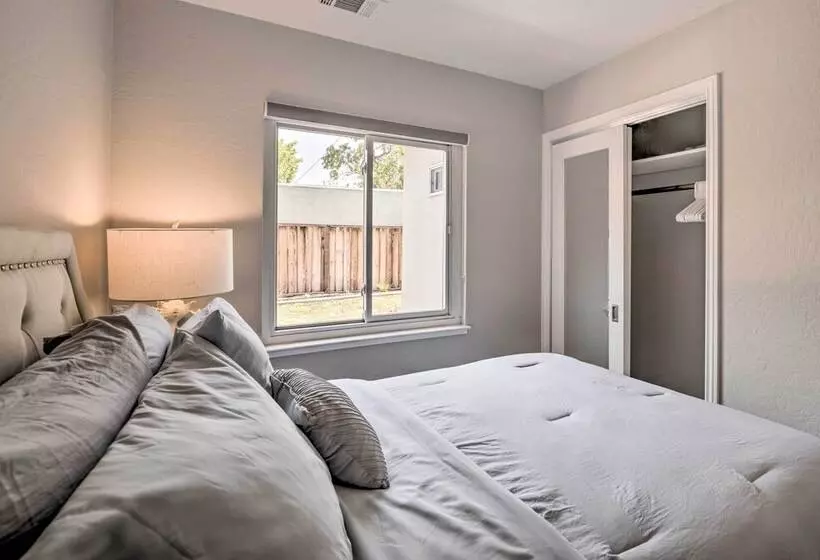 Family Home In Walkable Area Near Silicon Valley!