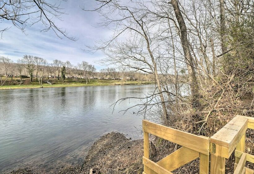 Flippin Home On White River W/ Fire Pit & Views!