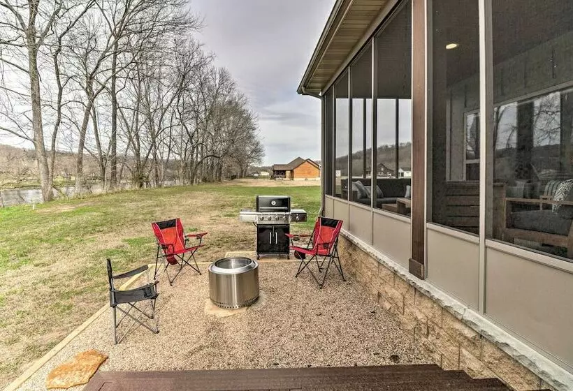 Flippin Home On White River W/ Fire Pit & Views!